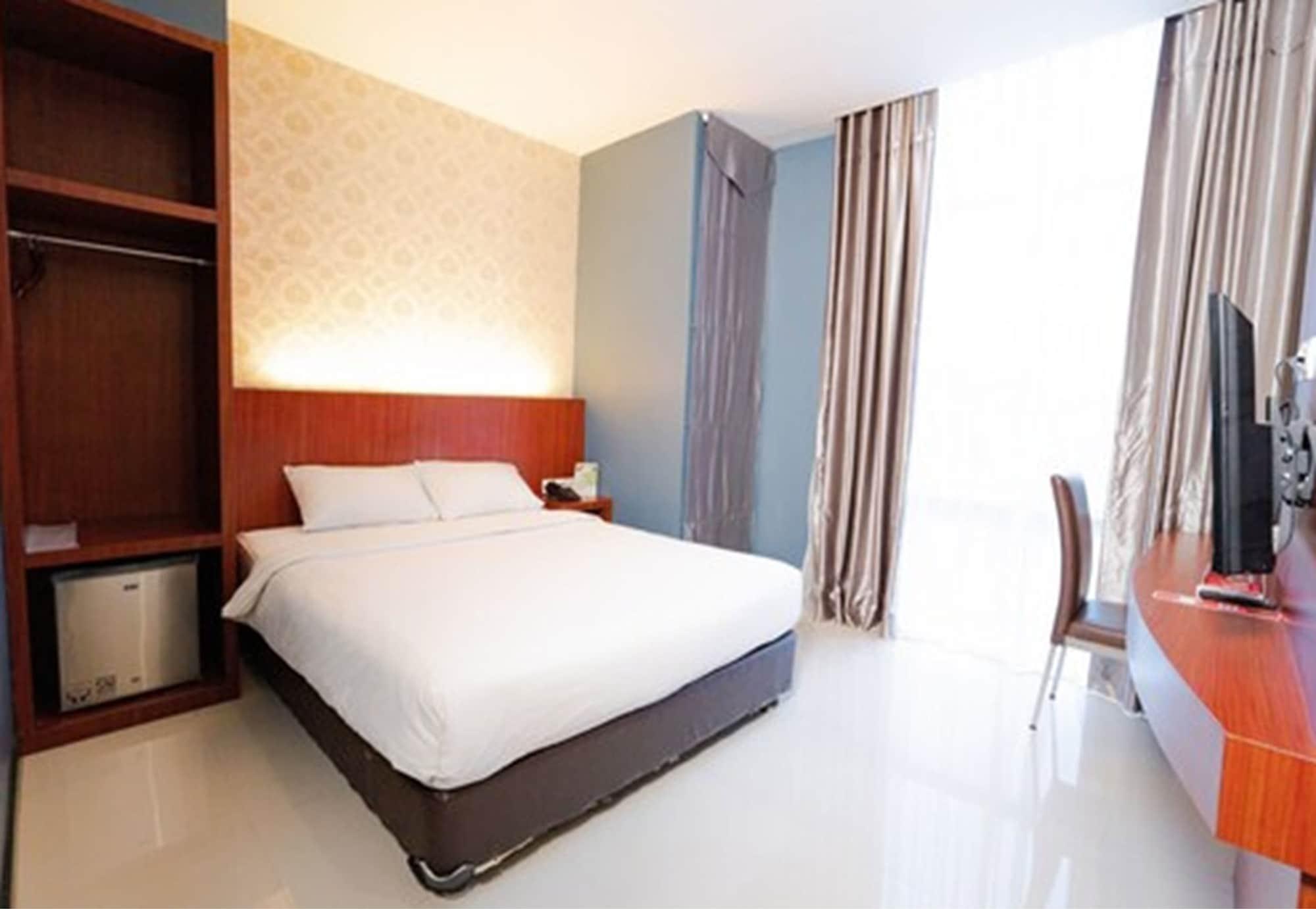 The Crew Hotel Kualanamu International Airport Medan Exterior foto