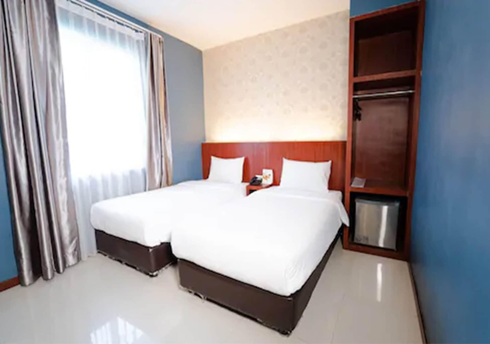 The Crew Hotel Kualanamu International Airport Medan Exterior foto