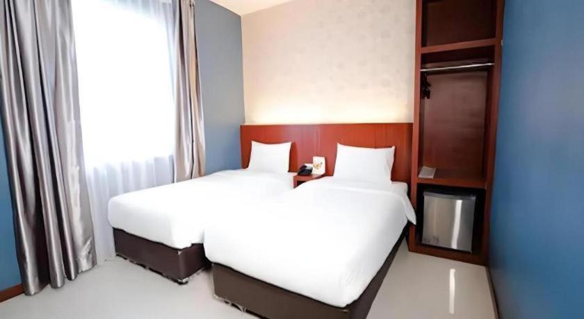 The Crew Hotel Kualanamu International Airport Medan Exterior foto